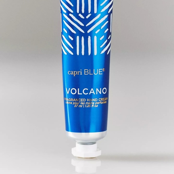 *NWT* Capri Blue Volcano Candle, Soap & Hand Cream Bundle - Picture 4 of 13